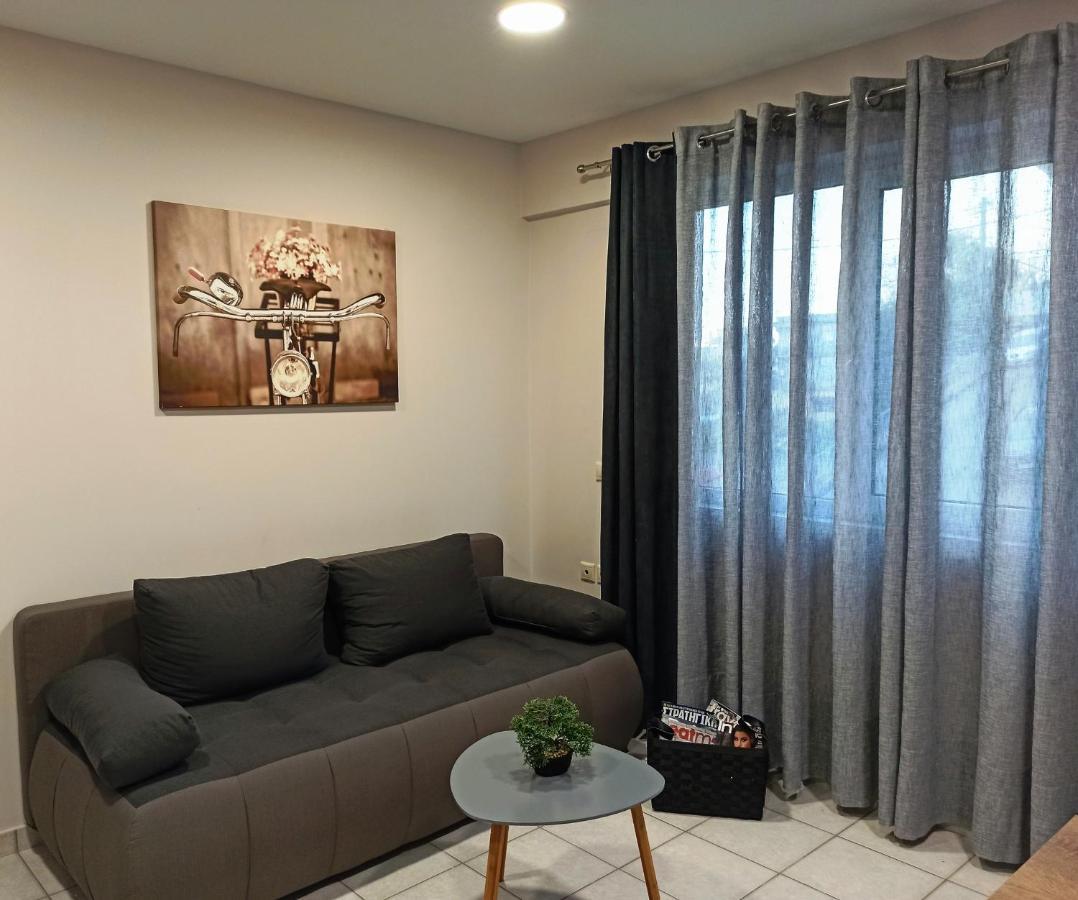 Central Square Apartment 1 Pírgos Eksteriør bilde